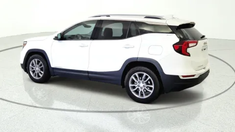 More photos of 2024 GMC Terrain SLT at Tom Gill Chevrolet, KY