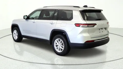 More photos of 2023 Jeep Grand Cherokee L Laredo at Tom Gill Chevrolet, KY