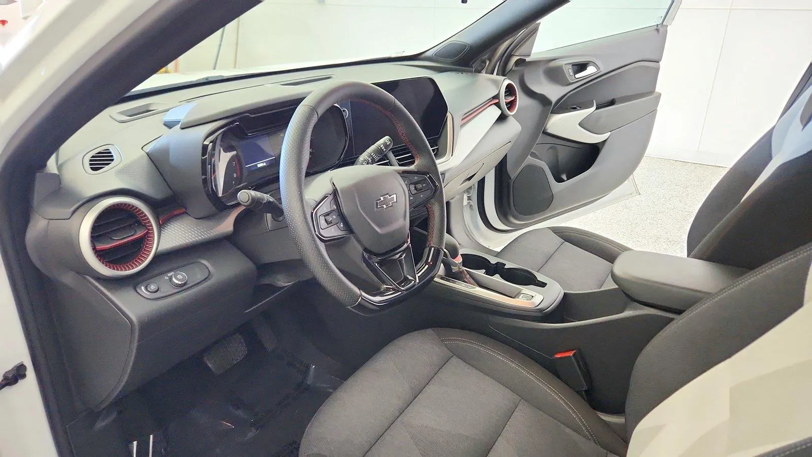 2024 Chevrolet Trax RS - Photo 14