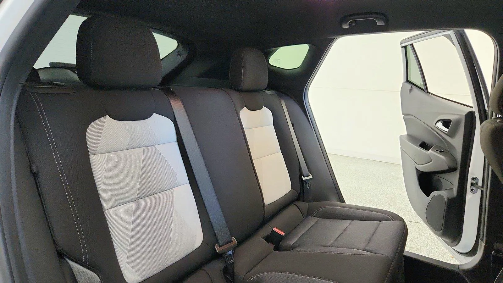 2024 Chevrolet Trax RS - Photo 28