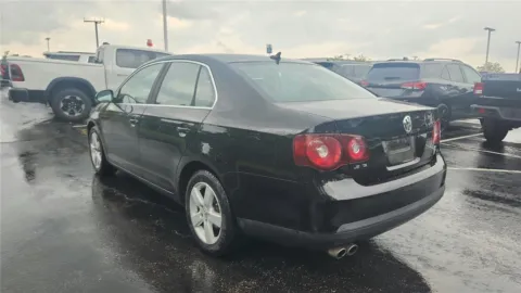 More photos of 2008 Volkswagen Jetta Sedan SE at Tom Gill Chevrolet, KY