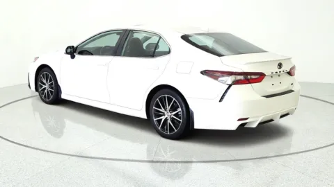 More photos of 2024 Toyota Camry SE at Tom Gill Chevrolet, KY