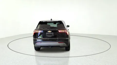 More photos of 2027 Chevrolet Equinox FWD LT at Tom Gill Chevrolet, KY