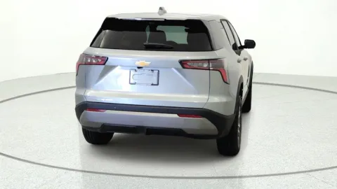 More photos of 2027 Chevrolet Equinox AWD LT at Tom Gill Chevrolet, KY