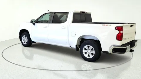 More photos of 2020 Chevrolet Silverado 1500 LT at Tom Gill Chevrolet, KY