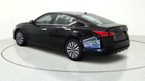 More photos of 2024 Nissan Altima 2.5 SV at Tom Gill Chevrolet, KY