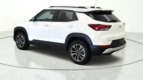 More photos of 2025 Chevrolet Trailblazer LT at Tom Gill Chevrolet, KY