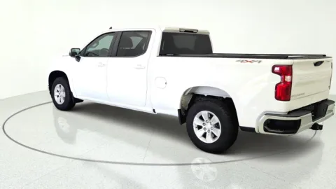 More photos of 2020 Chevrolet Silverado 1500 LT at Tom Gill Chevrolet, KY