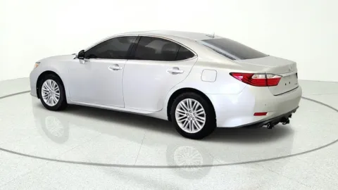 More photos of 2014 Lexus ES 350 4dr Sdn at Tom Gill Chevrolet, KY