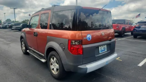More photos of 2003 Honda Element EX at Tom Gill Chevrolet, KY