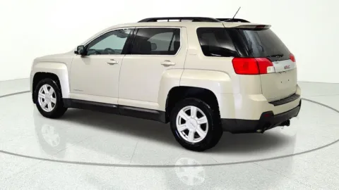 More photos of 2014 GMC Terrain SLE at Tom Gill Chevrolet, KY