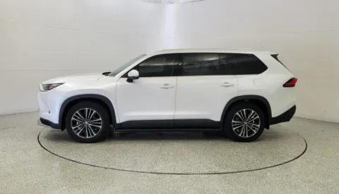 More photos of 2024 Toyota Grand Highlander Hybrid MAX Platinum at Tom Gill Chevrolet, KY