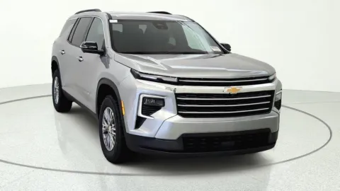 Photos of 2027 Chevrolet Traverse FWD LT for sale in Florence, KY at Tom Gill Chevrolet