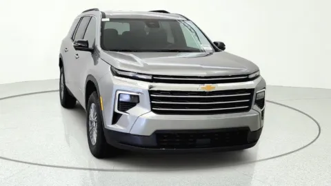 Photos of 2027 Chevrolet Traverse FWD LT for sale in Florence, KY at Tom Gill Chevrolet