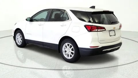 More photos of 2022 Chevrolet Equinox LT at Tom Gill Chevrolet, KY