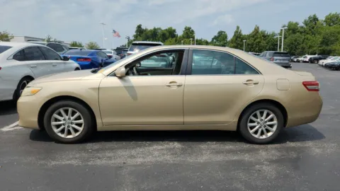 More photos of 2011 Toyota Camry XLE at Tom Gill Chevrolet, KY