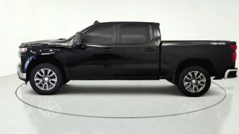 More photos of 2020 Chevrolet Silverado 1500 LT at Tom Gill Chevrolet, KY