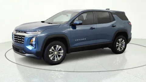 More photos of 2027 Chevrolet Equinox AWD LT at Tom Gill Chevrolet, KY