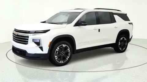 More photos of 2027 Chevrolet Traverse AWD LT at Tom Gill Chevrolet, KY