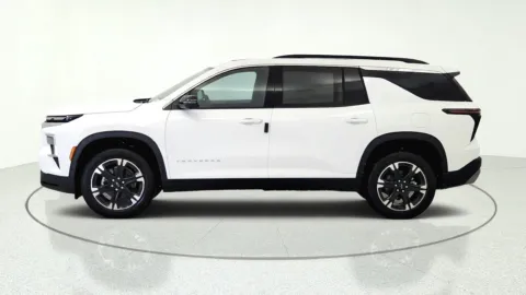 More photos of 2027 Chevrolet Traverse AWD LT at Tom Gill Chevrolet, KY