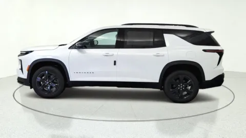 More photos of 2027 Chevrolet Traverse FWD LT at Tom Gill Chevrolet, KY