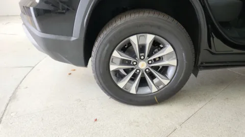 Black 2026 Chevrolet Equinox FWD LT for sale in Florence, KY