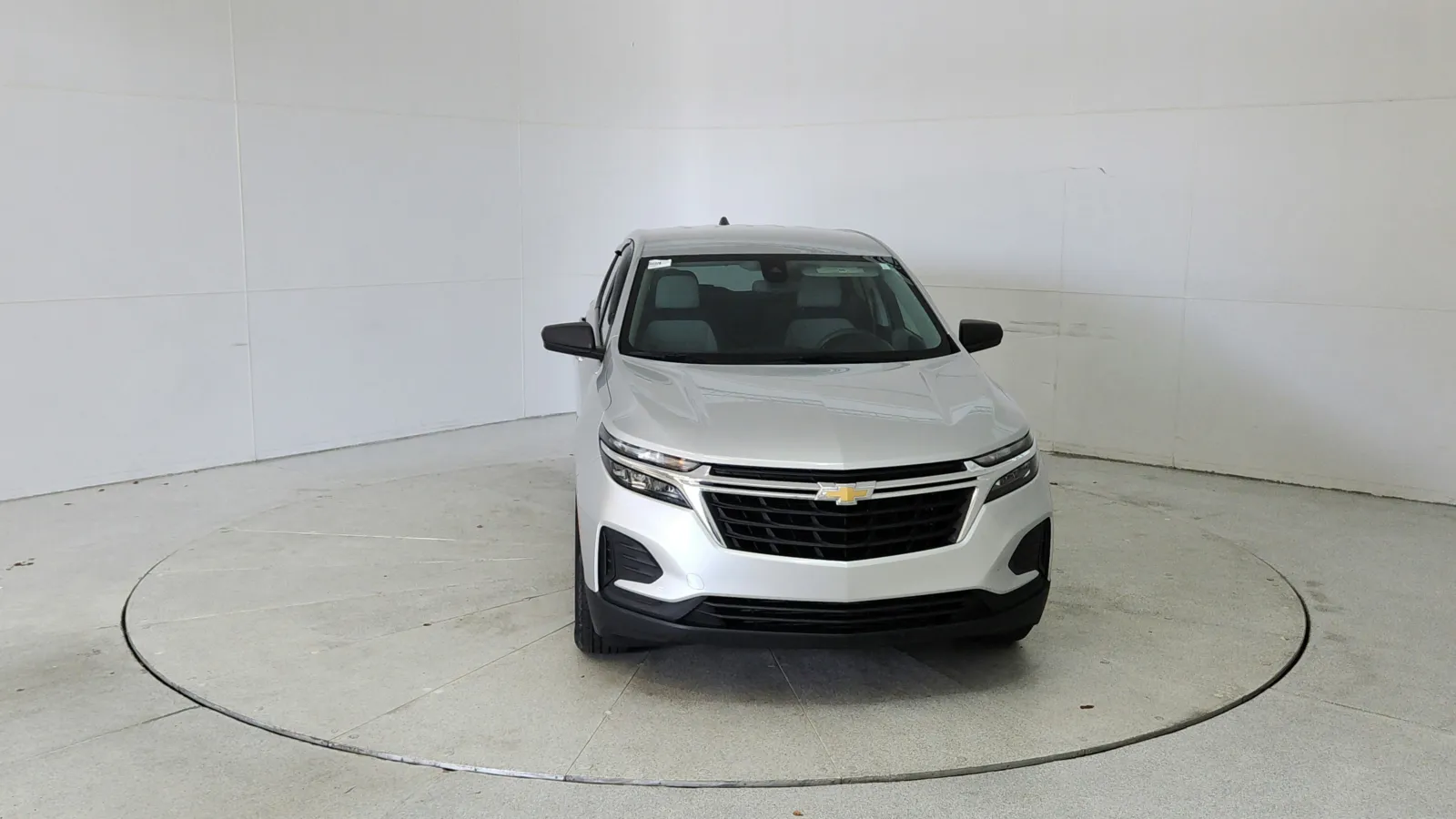 Silver 2022 Chevrolet Equinox LS for sale in Florence, KY