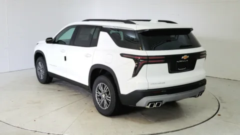 More photos of 2025 Chevrolet Traverse FWD LT at Tom Gill Chevrolet, KY
