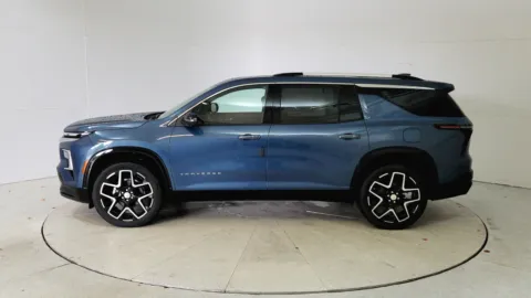 More photos of 2025 Chevrolet Traverse FWD High Country at Tom Gill Chevrolet, KY