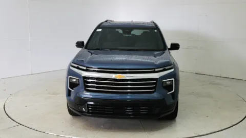 Photos of 2025 Chevrolet Traverse FWD High Country for sale in Florence, KY at Tom Gill Chevrolet