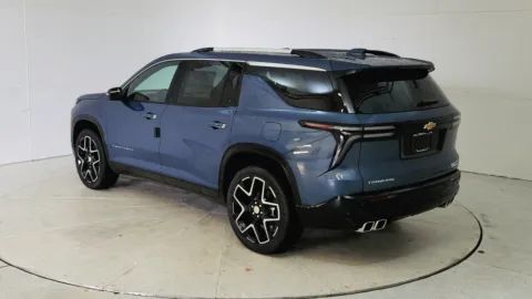 More photos of 2025 Chevrolet Traverse FWD High Country at Tom Gill Chevrolet, KY