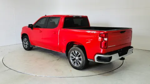 More photos of 2023 Chevrolet Silverado 1500 LT at Tom Gill Chevrolet, KY
