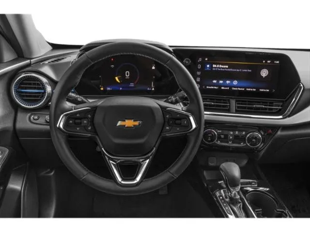 2025 Chevrolet Trax photo 4