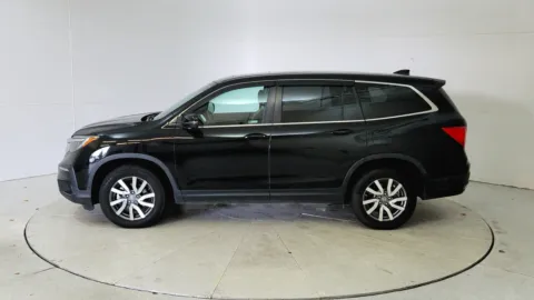 More photos of 2021 Honda Pilot EX-L at Tom Gill Chevrolet, KY