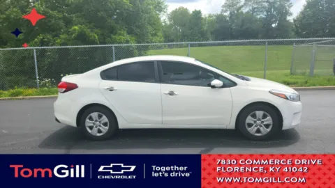 White 2017 Kia Forte LX for sale in Florence, KY