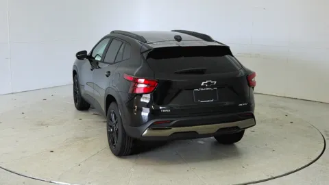 More photos of 2025 Chevrolet Trax ACTIV at Tom Gill Chevrolet, KY