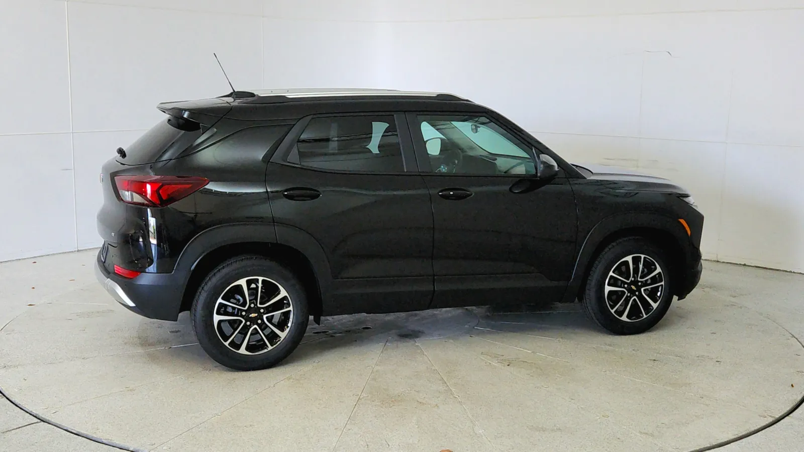 2026 Chevrolet Trailblazer LT photo 3