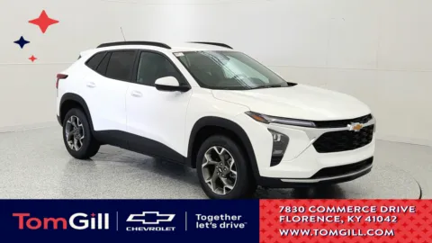 White 2025 Chevrolet Trax LT for sale in Florence, KY