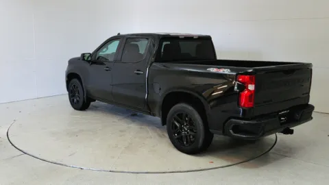More photos of 2022 Chevrolet Silverado 1500 Custom at Tom Gill Chevrolet, KY