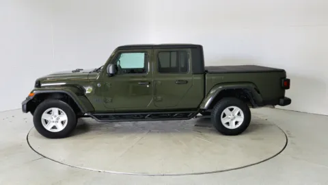 More photos of 2022 Jeep Gladiator Sport S at Tom Gill Chevrolet, KY