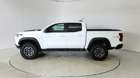More photos of 2025 Chevrolet Colorado 4WD ZR2 at Tom Gill Chevrolet, KY