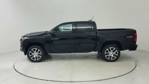 More photos of 2023 Chevrolet Colorado 4WD Z71 at Tom Gill Chevrolet, KY