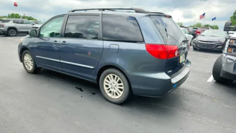 More photos of 2008 Toyota Sienna XLE at Tom Gill Chevrolet, KY