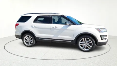 More photos of 2017 Ford Explorer XLT at Tom Gill Chevrolet, KY