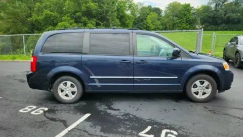 Photos of 2009 Dodge Grand Caravan SXT for sale in Florence, KY at Tom Gill Chevrolet