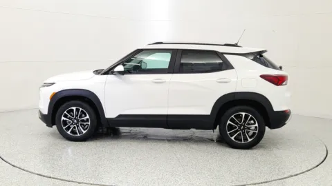 More photos of 2026 Chevrolet Trailblazer LT at Tom Gill Chevrolet, KY