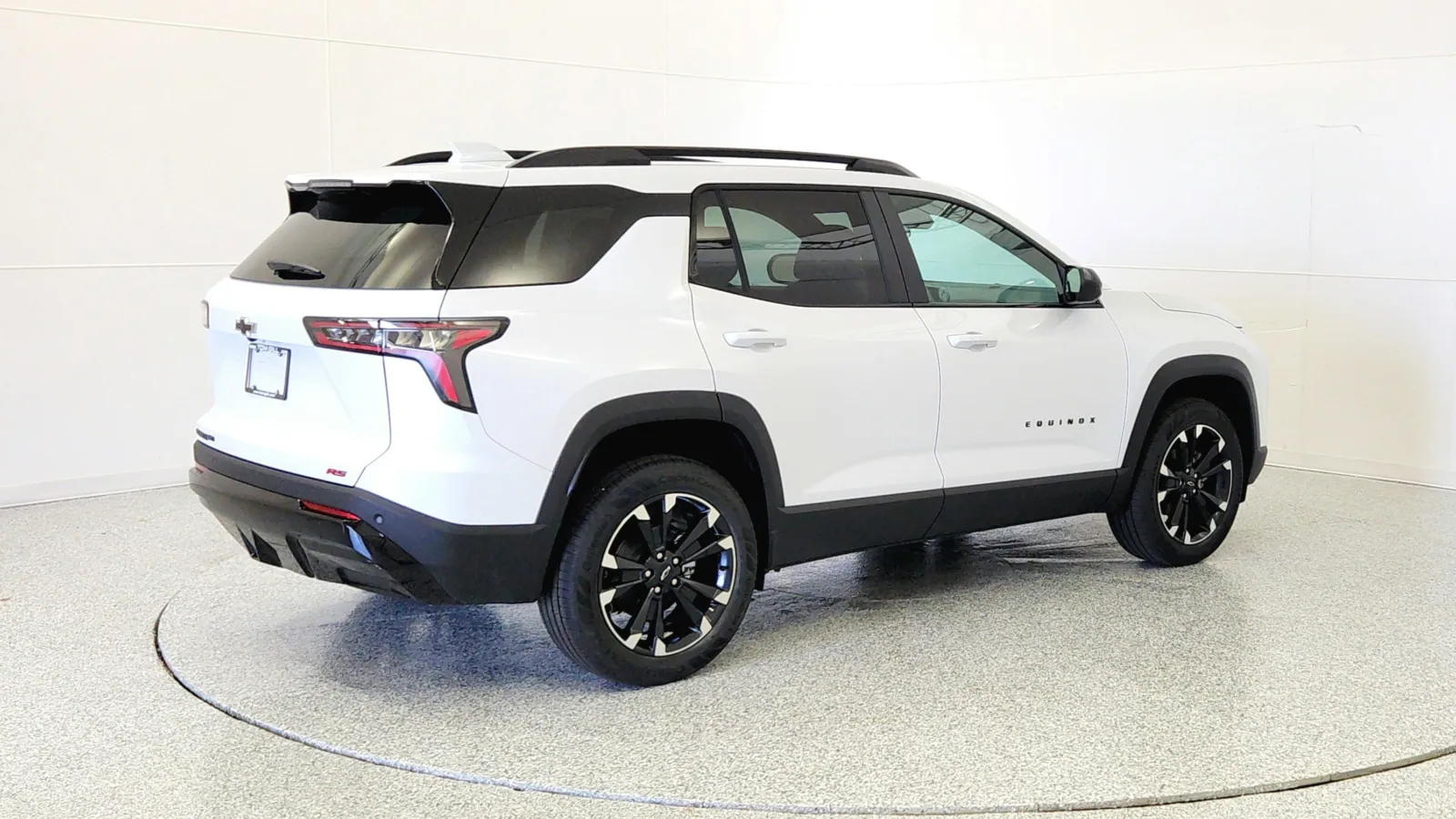 2026 Chevrolet Equinox RS photo 2