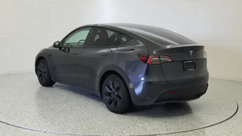 More photos of 2025 Tesla Model Y Long Range at Tom Gill Chevrolet, KY