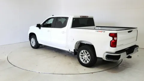 More photos of 2022 Chevrolet Silverado 1500 LT at Tom Gill Chevrolet, KY