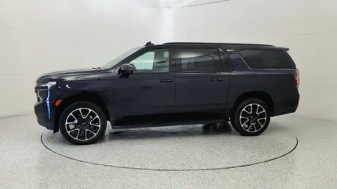 More photos of 2023 Chevrolet Suburban RST at Tom Gill Chevrolet, KY